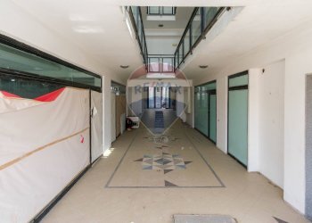 Hall / corridoio - Ufficio VIA GIUSEPPE GARIBALDI
 
97, Lentini - foto 13