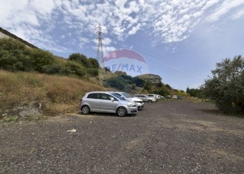 Casa all\'aperto - Terreno edificabile Contrada Tiritì / Via Giuseppe Verdi
snc, Motta Sant'Anastasia - foto 1