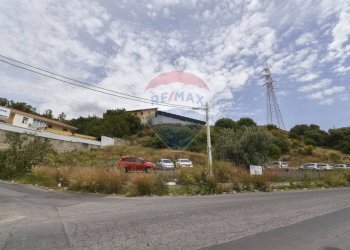 Casa all\'aperto - Terreno edificabile Contrada Tiritì / Via Giuseppe Verdi
snc, Motta Sant'Anastasia - foto 4