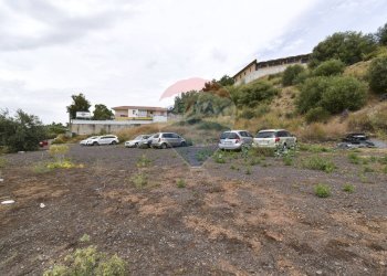 Casa all\'aperto - Terreno edificabile Contrada Tiritì / Via Giuseppe Verdi
snc, Motta Sant'Anastasia - foto 8