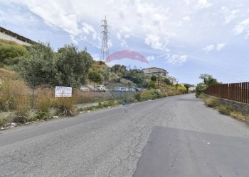 Casa all\'aperto - Terreno edificabile Contrada Tiritì / Via Giuseppe Verdi
snc, Motta Sant'Anastasia - foto 12
