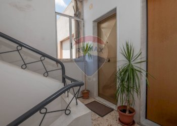 Scale - Trilocale via volturno
 
4, Caltagirone - foto 2