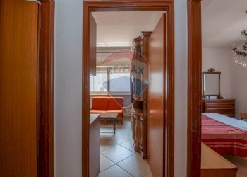 Hall / corridoio - Trilocale via volturno
 
4, Caltagirone - foto 8