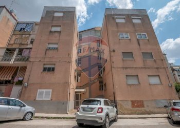 Edificio all\'aperto - Trilocale via volturno
 
4, Caltagirone - foto 18