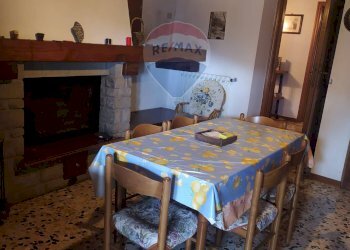 Sala da pranzo - Casa semi indipendente Via di Cameronci
 
11, Montemignaio - foto 4