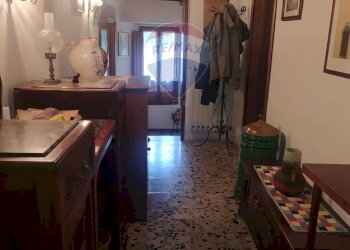 Hall / corridoio - Casa semi indipendente Via di Cameronci
 
11, Montemignaio - foto 8