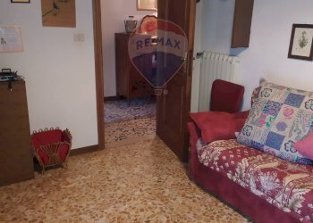 Soggiorno - Casa semi indipendente Via di Cameronci
 
11, Montemignaio - foto 15