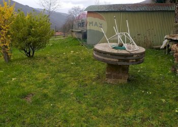 Giardino - Casa semi indipendente Via di Cameronci
 
11, Montemignaio - foto 16