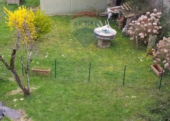 Giardino - Casa semi indipendente Via di Cameronci
 
11, Montemignaio - foto 17