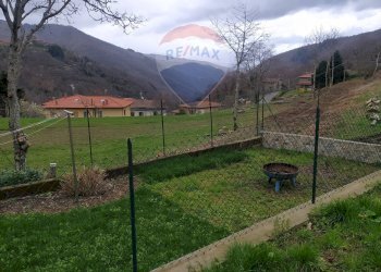 Vista delle montagne - Casa semi indipendente Via di Cameronci
 
11, Montemignaio - foto 19