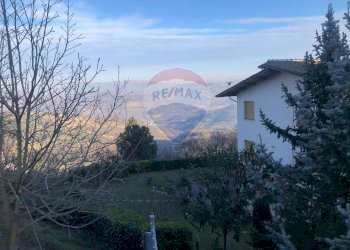 Vista delle montagne - Terreno agricolo Vocabolo Vallata Fratticiola Selvatica, Valfabbrica - foto 9