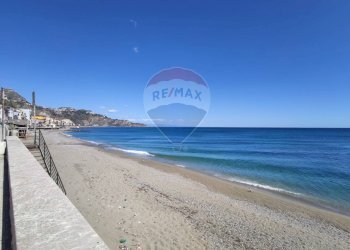 Vista dell\'acqua - Trilocale Via Marsala
 
8, Giardini-Naxos - foto 8