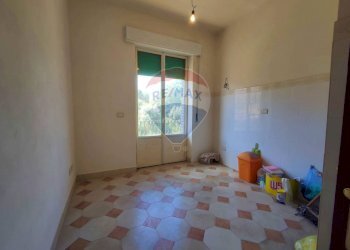 Stanza vuota - Trilocale Via Marsala
 
8, Giardini-Naxos - foto 16