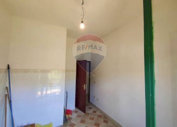 Stanza vuota - Trilocale Via Marsala
 
8, Giardini-Naxos - foto 18