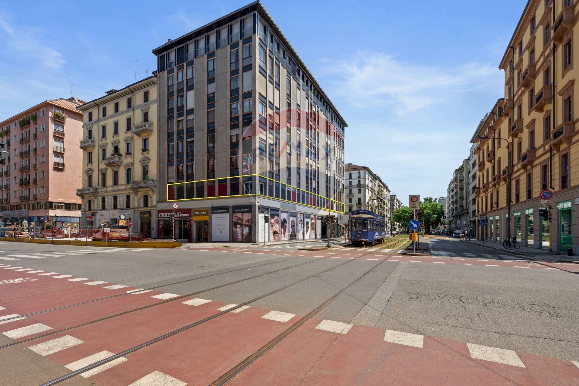 Edificio all\'aperto - Ufficio Piazza Santa Francesca Romana
 
3, Milano - foto 1