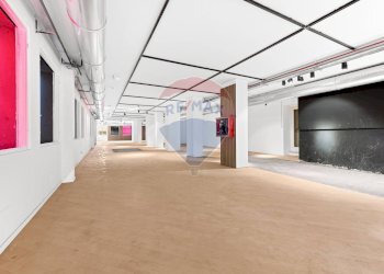 Parcheggio - Ufficio Piazza Santa Francesca Romana
 
3, Milano - foto 9