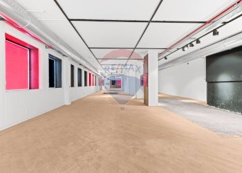 Parcheggio - Ufficio Piazza Santa Francesca Romana
 
3, Milano - foto 10