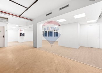 Stanza vuota - Ufficio Piazza Santa Francesca Romana
 
3, Milano - foto 15