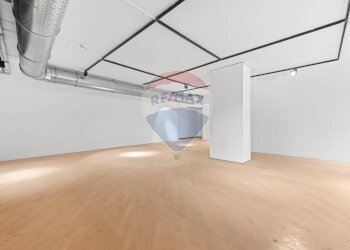 Stanza vuota - Ufficio Piazza Santa Francesca Romana
 
3, Milano - foto 18