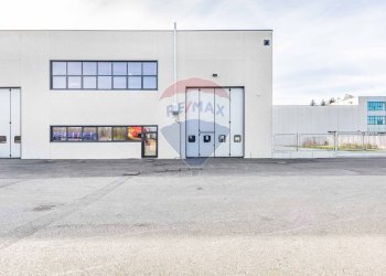 Edificio all\'aperto - Capannone Via Toscanini
 
8, Magnago - foto 3