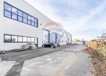 Edificio all\'aperto - Capannone Via Toscanini
 
8, Magnago - foto 4