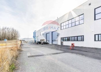 Edificio all\'aperto - Capannone Via Toscanini
 
8, Magnago - foto 6