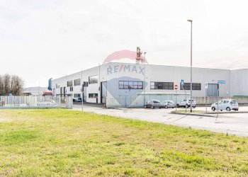 Edificio all\'aperto - Capannone Via Toscanini
 
8, Magnago - foto 9