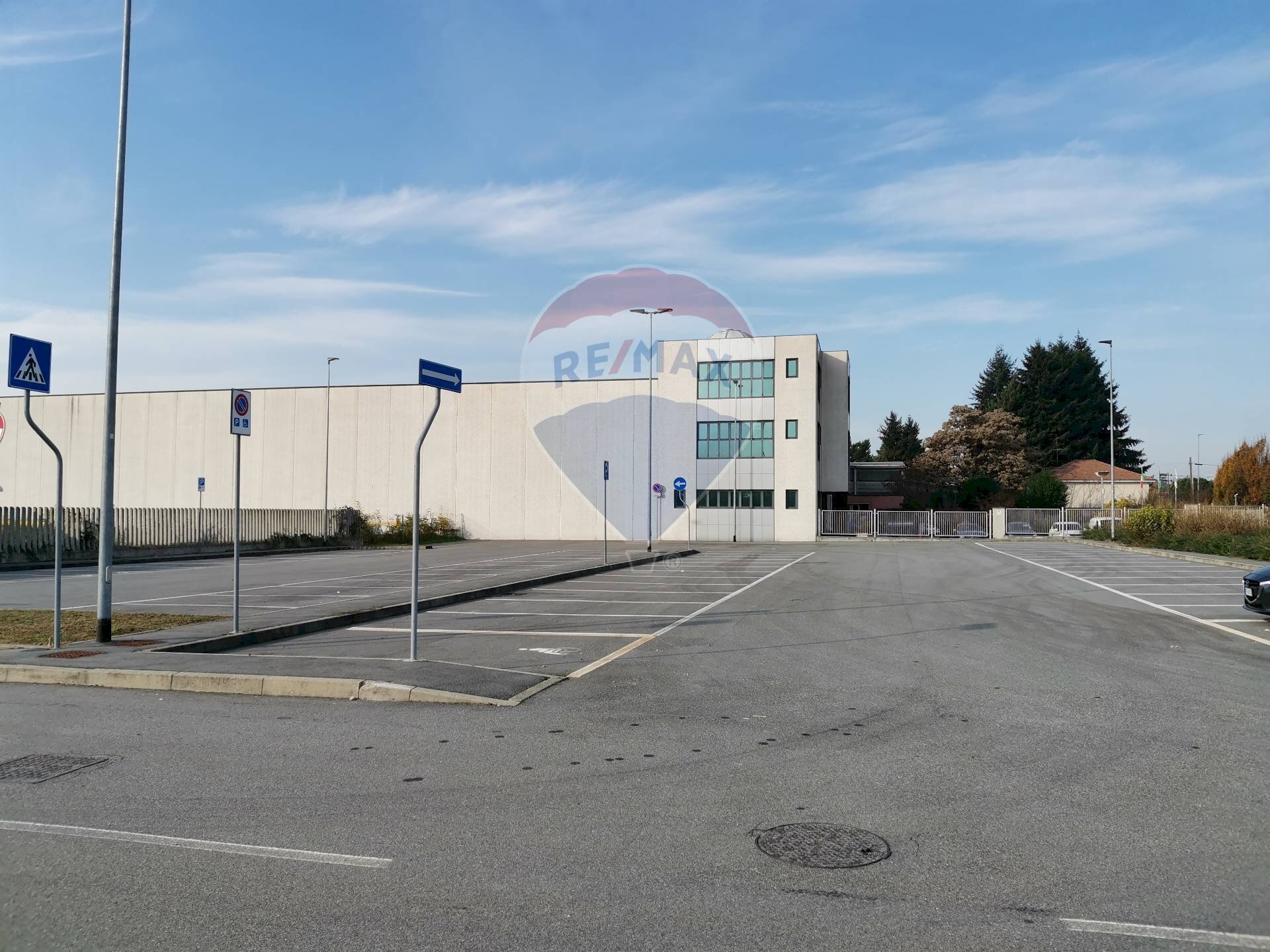 Edificio all\'aperto - Capannone Via Toscanini
 
8, Magnago - foto 2