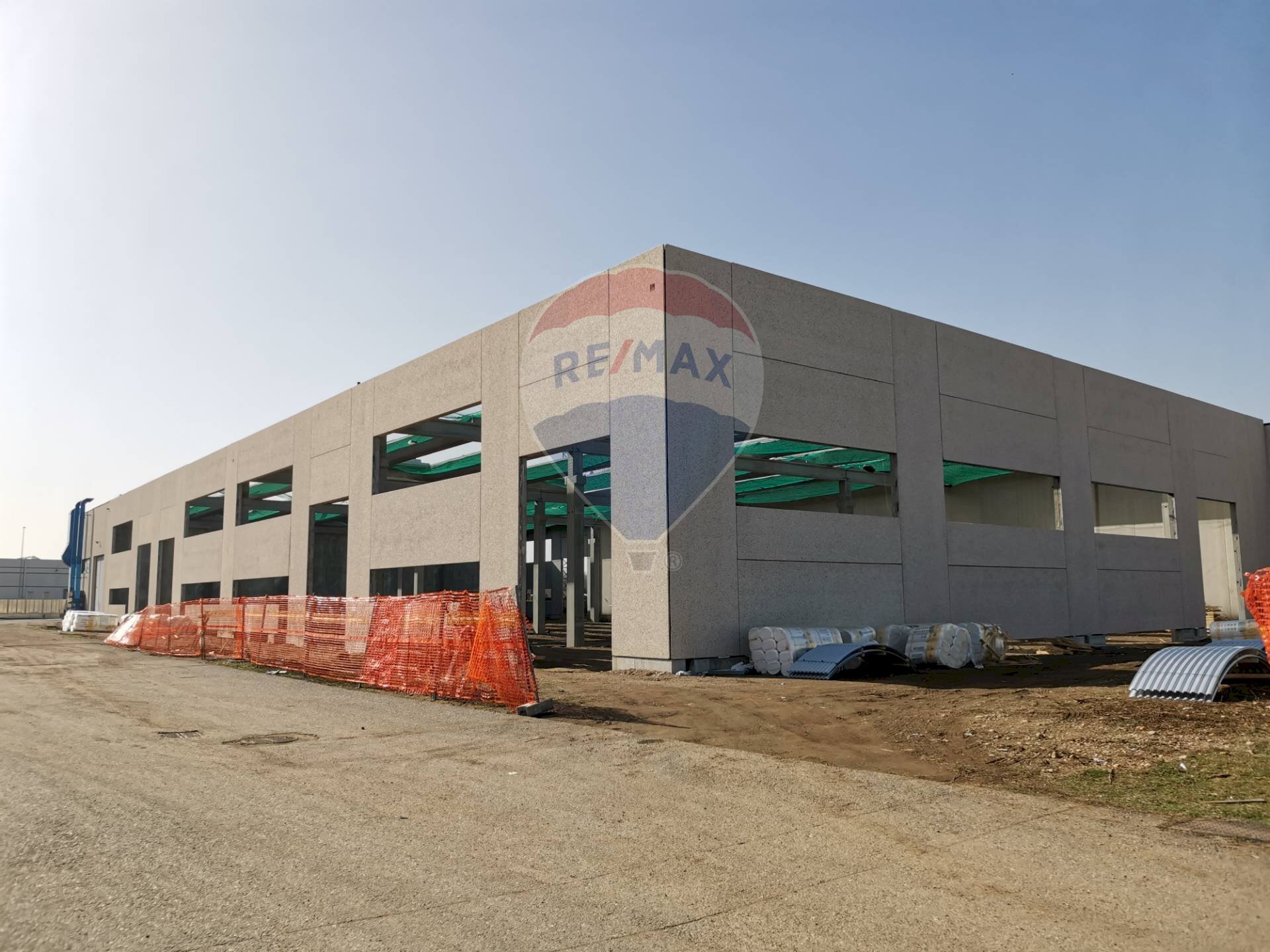 Edificio all\'aperto - Capannone Via Toscanini
 
8, Magnago - foto 1