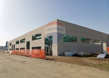 Edificio all\'aperto - Capannone Via Toscanini
 
8, Magnago - foto 1