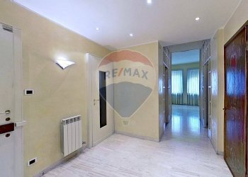 Hall / corridoio - Trilocale Via Petrella
 
6, Busto Arsizio - foto 5