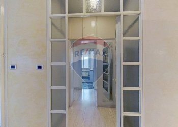 Hall / corridoio - Trilocale Via Petrella
 
6, Busto Arsizio - foto 34