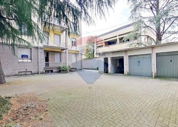 Edificio all\'aperto - Trilocale Via Petrella
 
6, Busto Arsizio - foto 45