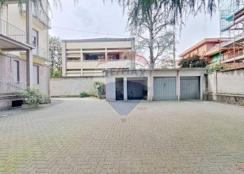 Edificio all\'aperto - Trilocale Via Petrella
 
6, Busto Arsizio - foto 46