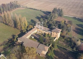 Foto 1 - Castello via Pavia
 
10, Vellezzo Bellini - foto 1