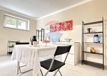 Sala da pranzo - Semi-detached house via di collinet
69, Livorno - photo 10