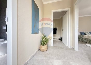 Hall / corridoio - Semi-detached house via di collinet
69, Livorno - photo 15