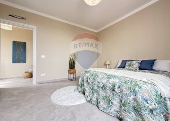 Camera / camera da letto - Semi-detached house via di collinet
69, Livorno - photo 16