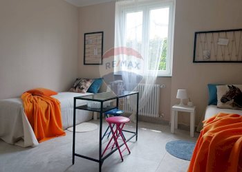 Camera / camera da letto - Semi-detached house via di collinet
69, Livorno - photo 18