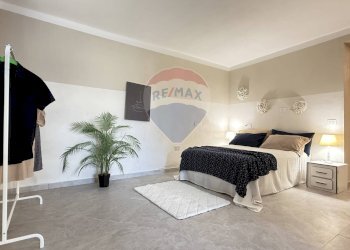 Camera / camera da letto - Semi-detached house via di collinet
69, Livorno - photo 23