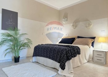 Camera / camera da letto - Semi-detached house via di collinet
69, Livorno - photo 24