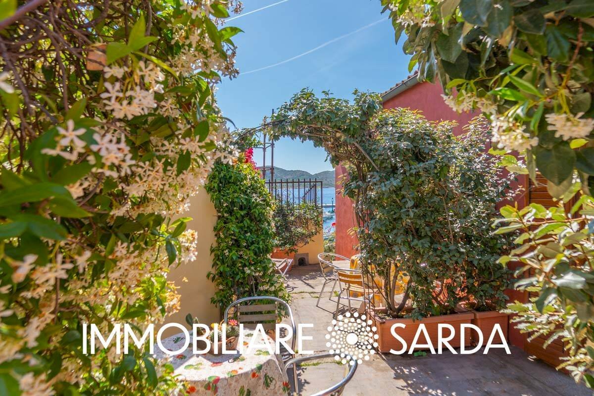 Foto 1 - Villa a Schiera Via giulio cesare
 
14, La Maddalena - foto 1