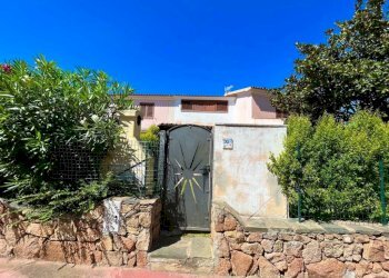 Facciata - Villa a Schiera via La Canna, San Teodoro - foto 4