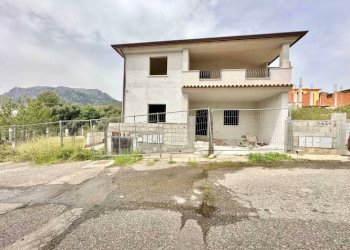 Facciata - Bilocale Siniscola - foto 1