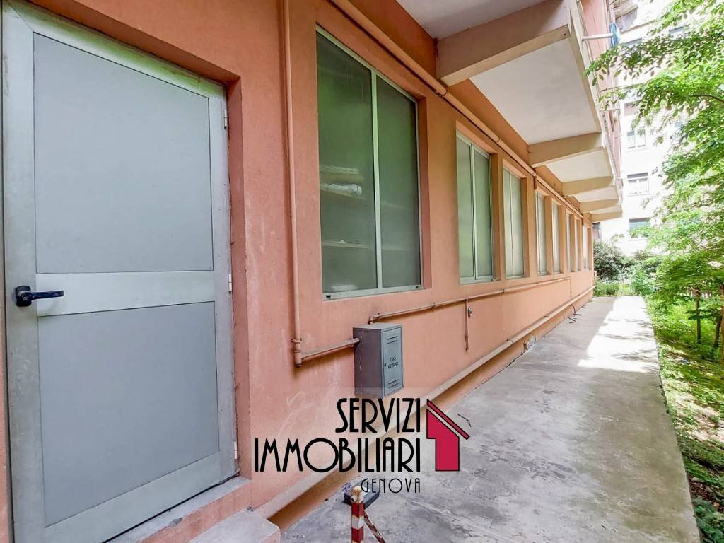 Facciata - Warehouse via Montello, Genova (neighborhood Marassi) - photo 2