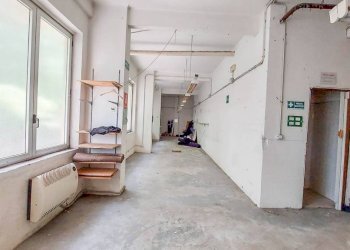 Interno non residenziale - Warehouse via Montello, Genova (neighborhood Marassi) - photo 6