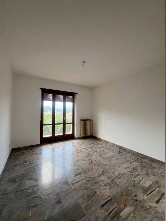 Camera da letto - Trilocale via Camillo Benso di Cavour, 4, Bagnolo Piemonte - foto 2