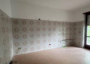 Cucina - Trilocale via Camillo Benso di Cavour, 4, Bagnolo Piemonte - foto 3