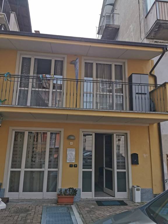 Facciata - Casa indipendente via A. Gioda, Mondovì - foto 1