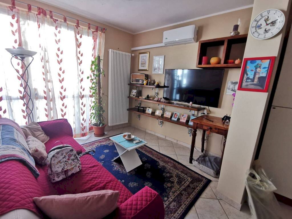 Salone - Casa indipendente via A. Gioda, Mondovì - foto 2